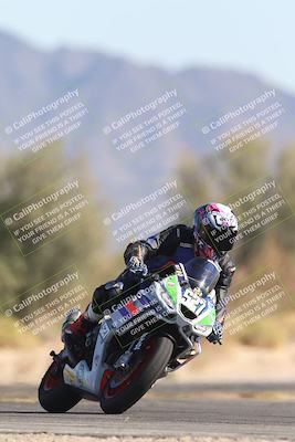 media/Nov-02-2025-CVMA (Sun) [[337aff29ab]]/Race 8-Formula Lightweight Twins Shootout/